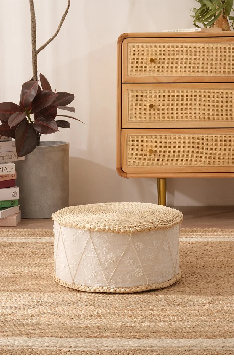 Round Step Stool for Living Room Hand Grass Woven Tassel Children's Seat Multi-Scene Furniture for Home Aesthetic and Functional